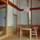 土塗り壁の民家型住宅
